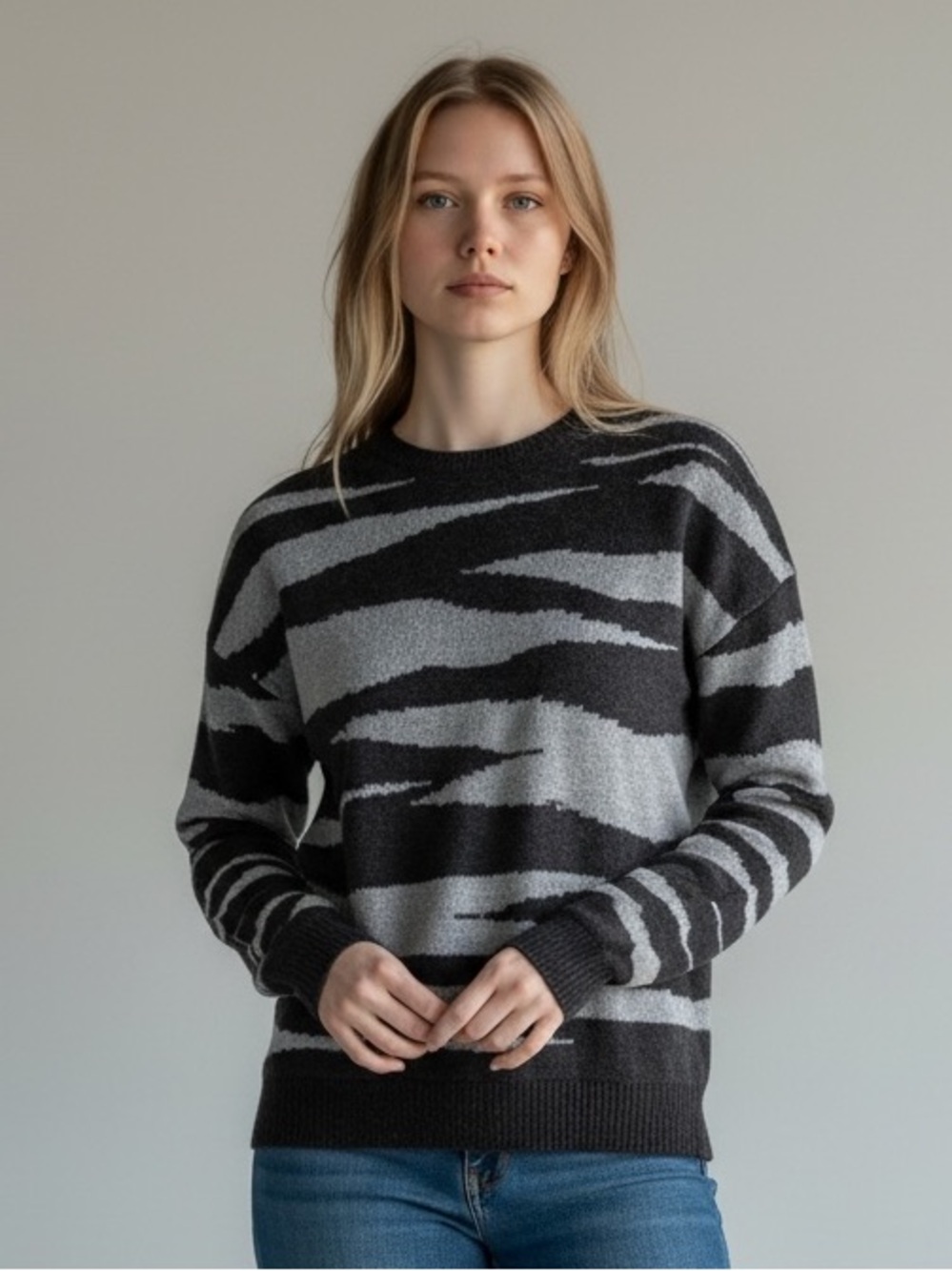 LOFT Petite XSP Gray Black Abstract Zebra Print Sweater Lightweight Knit